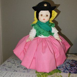 Madame Alexander Doll 8" Portugal